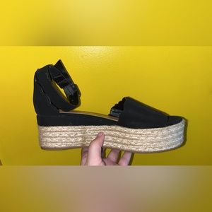 Platform Sandals only worn maybe 3 times